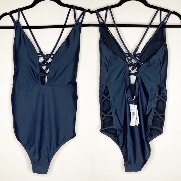 {Jessica Simpson} flirty cutout one-piece swimsuit - Picture 4 of 13